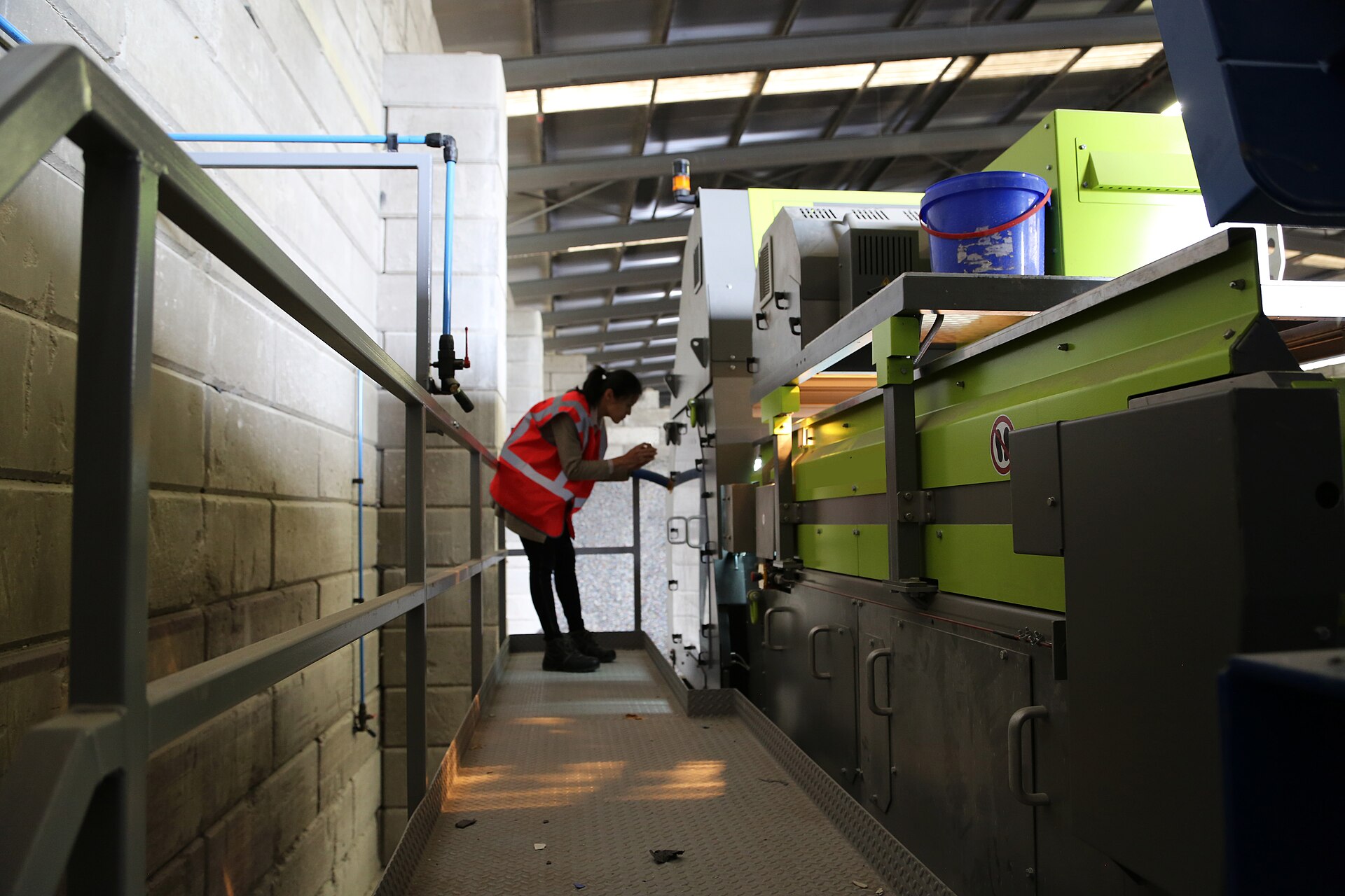 Controlled recycled-plastic processing used to evaluate formulation consistency